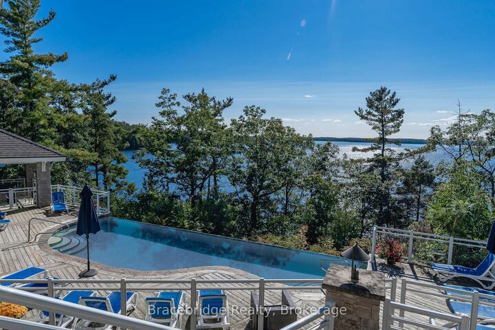 Property Photo: 1869 Muskoka Rd 118 Highway W B102-C1 ON P1L 1W8