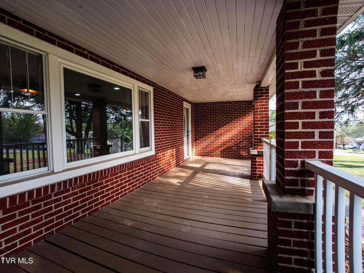 Property Photo:  218 Messick Avenue  TN 37642 