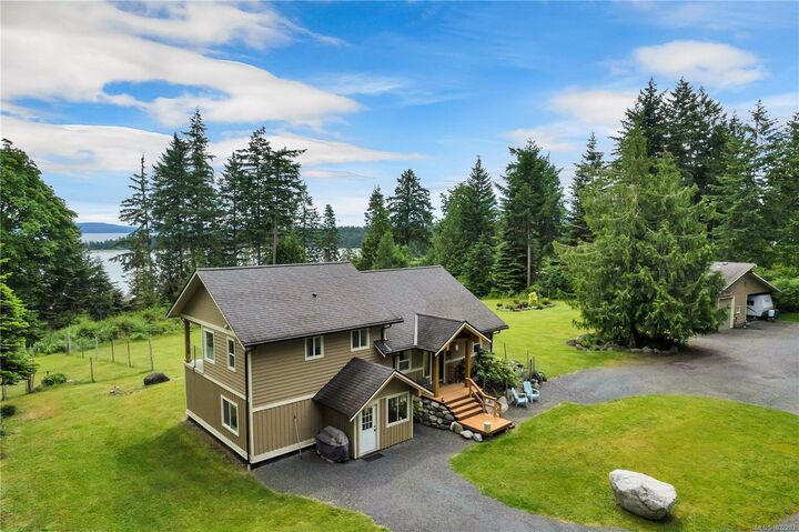 620 Valpy Rd — photo 1
