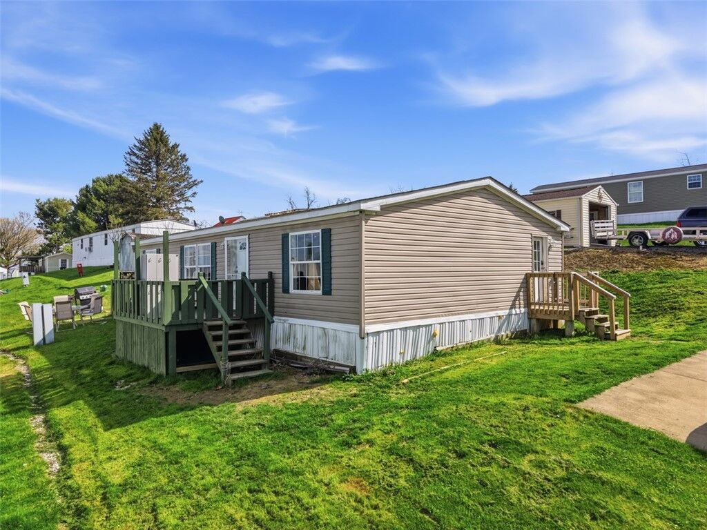 Property Photo:  3 Cara Dr  PA 15301 