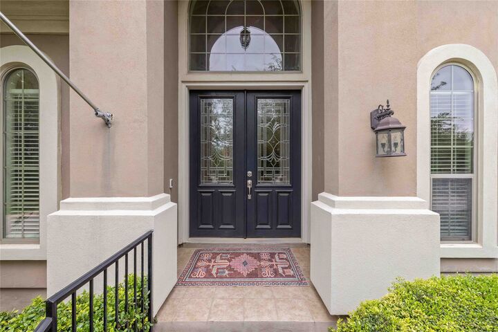 Property Photo: 15200 Spillman Ranch Loop TX 78738