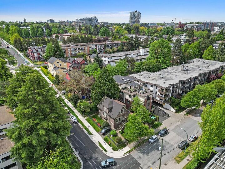 Property Photo: 498 E 5th Avenue BC V5T 1H9