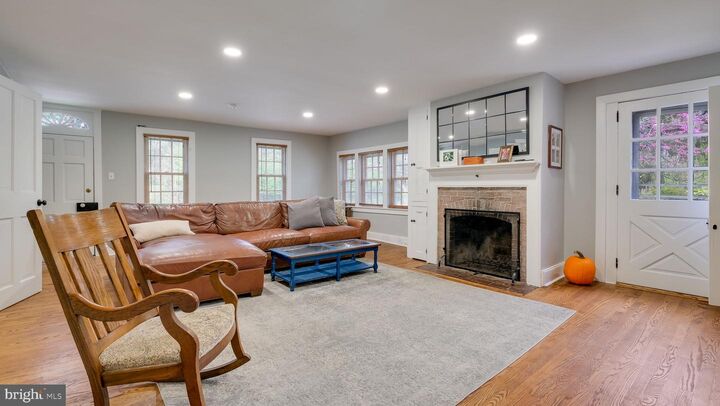 Property Photo:  204 W Brookhaven Road  PA 19086 