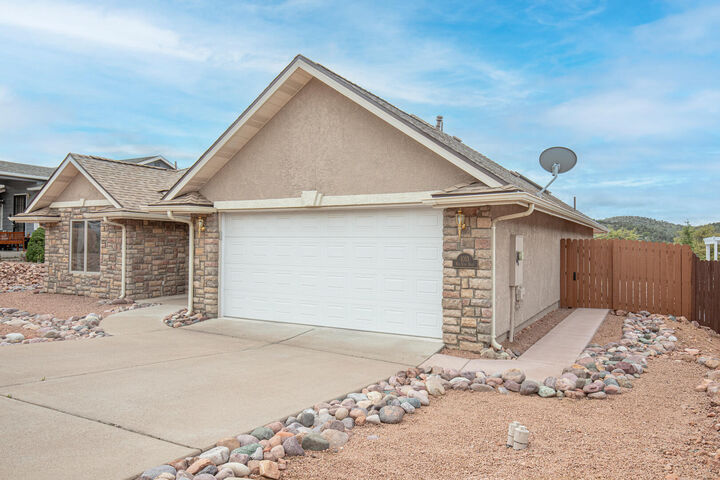 Property Photo:  1013 W Rim View Road  AZ 85541 