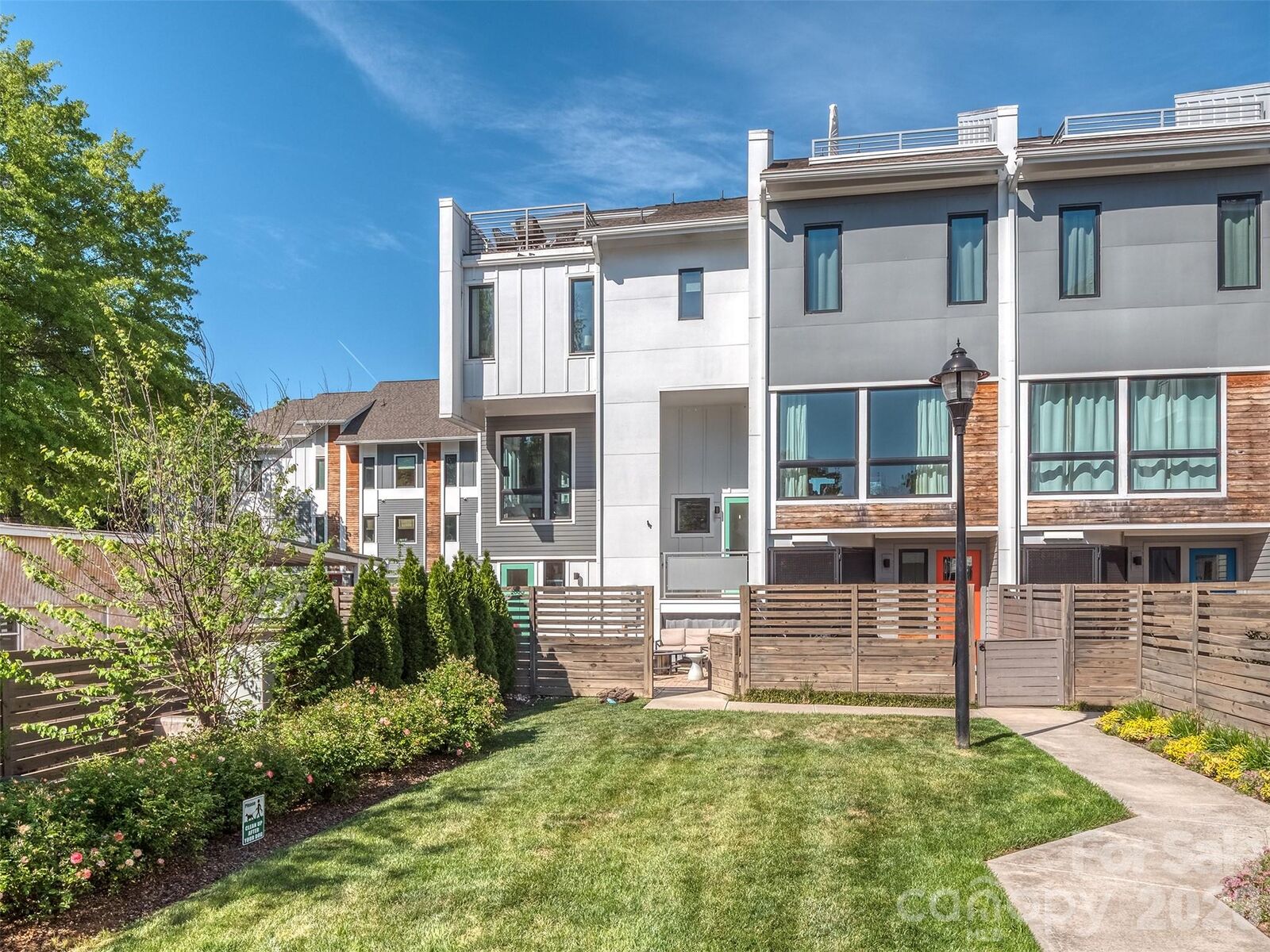 Property Photo:  2660 Shenandoah Avenue  NC 28205 