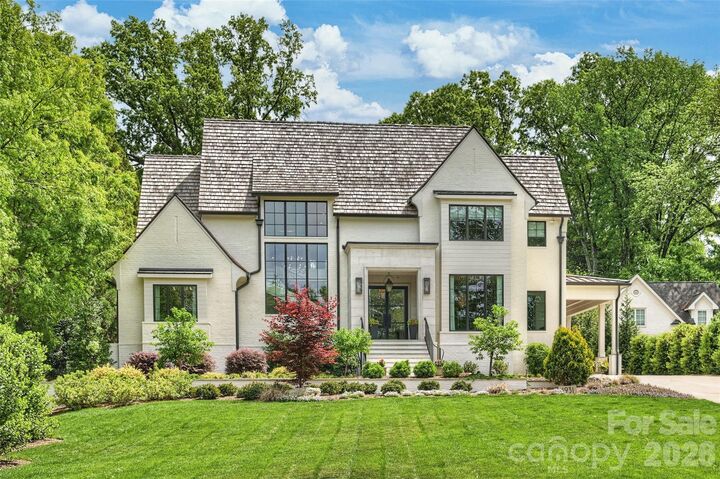 Property Photo: 1931 Shoreham Drive NC 28211