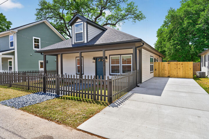 Property Photo:  4833 Williams Avenue  SC 29405 