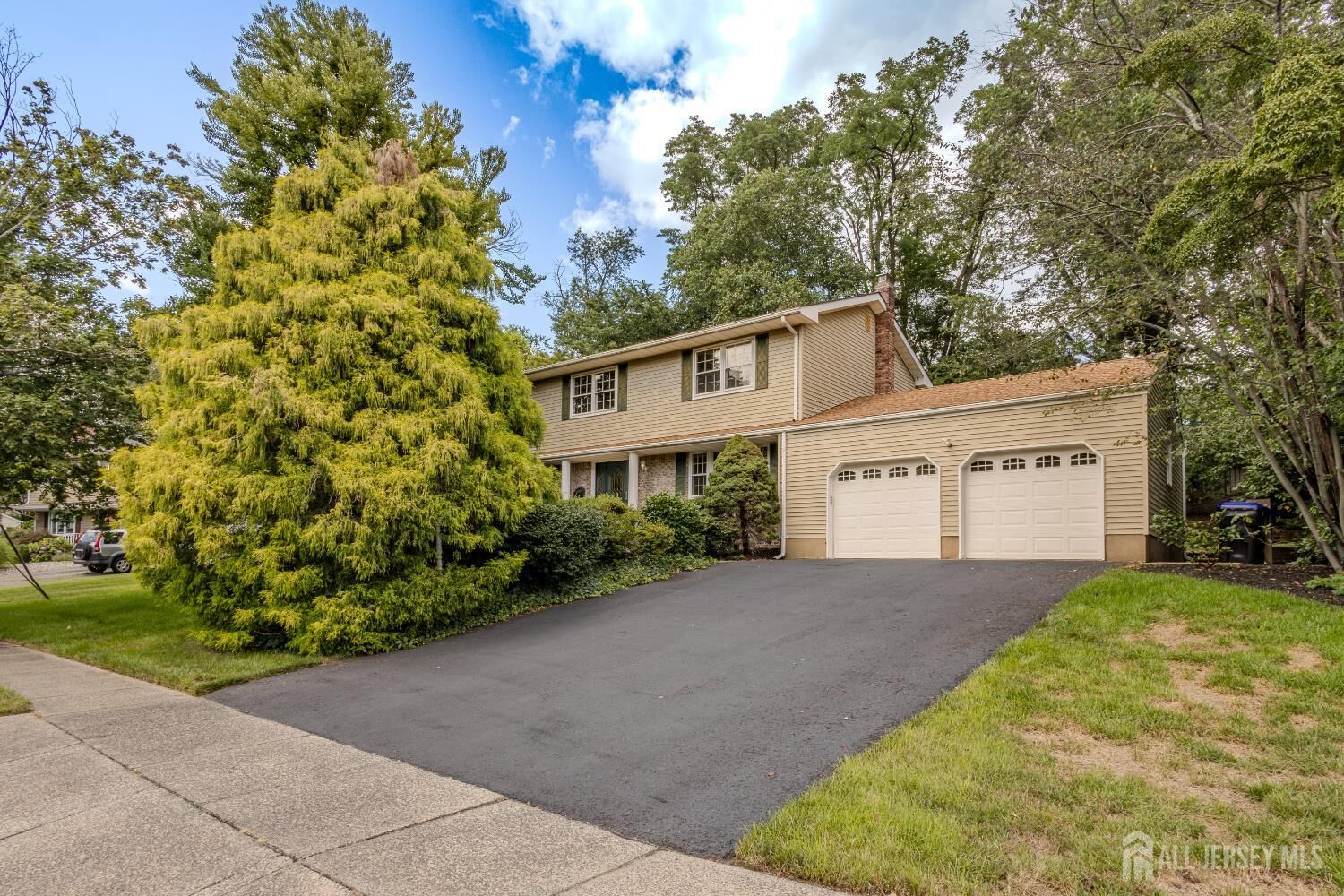 Property Photo:  17 Stephens Drive  NJ 08816 