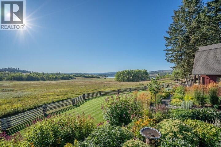 Property Photo: 5058 Block Drive BC V0K 2Z0
