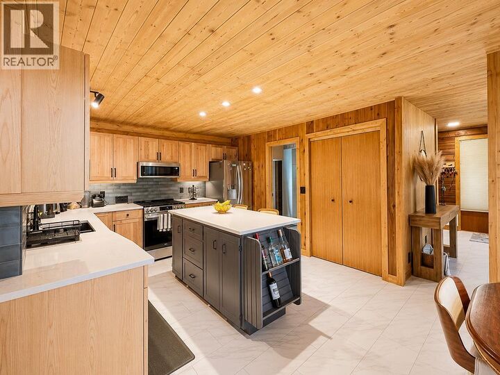 Property Photo: 5352 Dutch Creek Road BC V0B 1L2