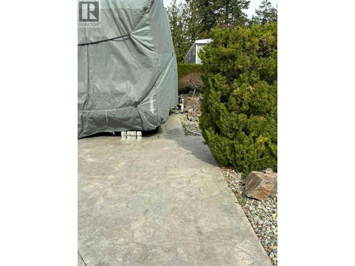 Property Photo:  667 Waverly Park Frontage Road  BC V0E 2W1 