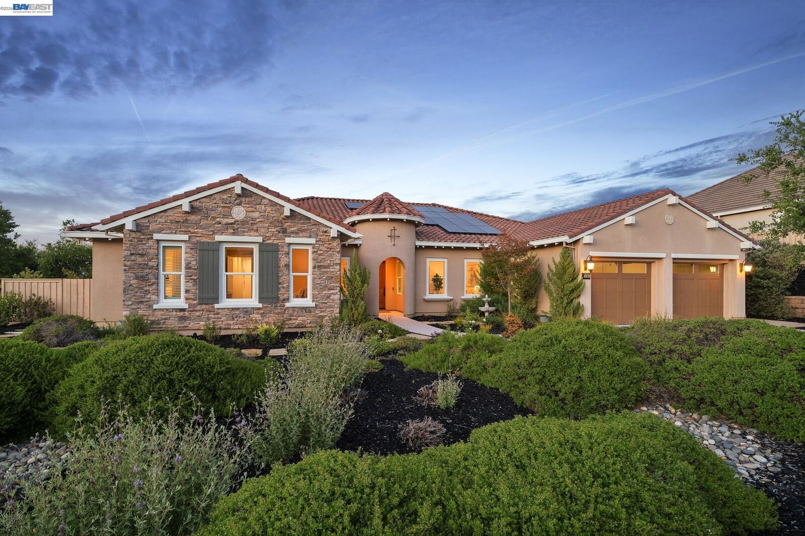 Property Photo:  2383 Silver Oaks Ln  CA 94566 