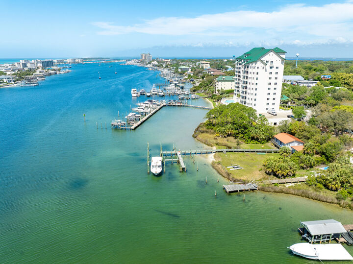 Property Photo:  662 Harbor Boulevard Unit 550  FL 32541 