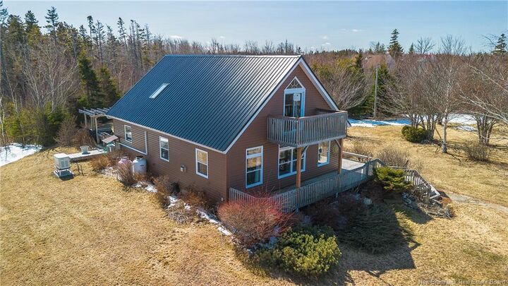 9 Spences Beach Road — photo 1