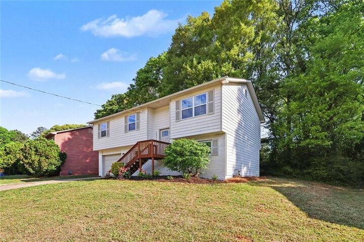 Property Photo:  2546 Candler Woods  GA 30032 