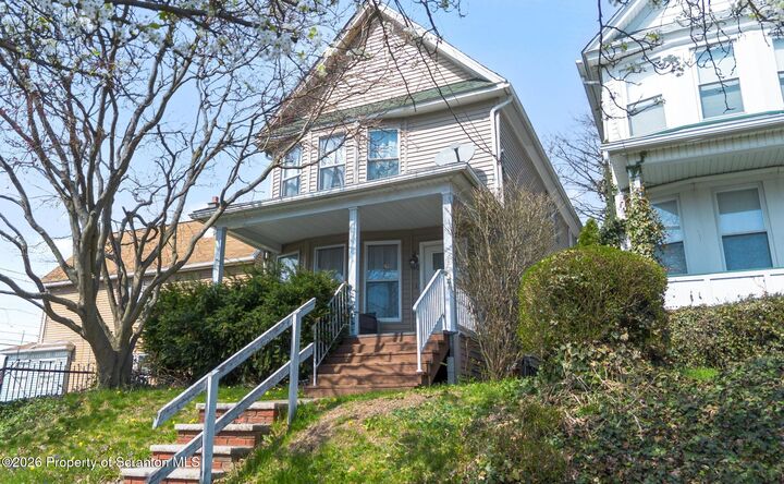 Property Photo:  1507 Pine Street  PA 18510 