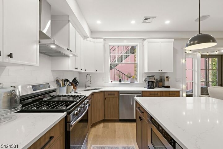 Property Photo:  315 Grand St 3  NJ 07030 