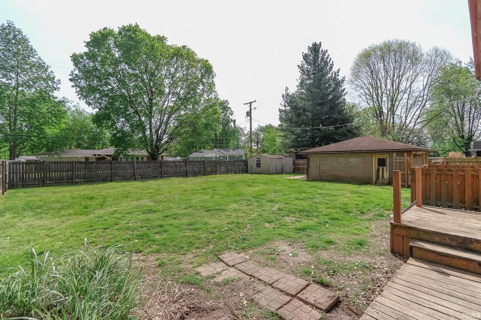 Property Photo:  1907 N Ruston Avenue  IN 47711-4423 