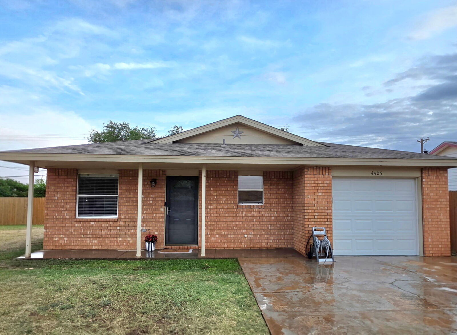 Property Photo:  4405 Kemper Street  TX 79416 
