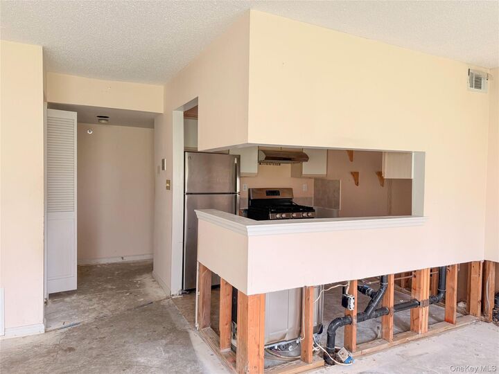 Property Photo:  27 Bayberry Drive  NY 10566 