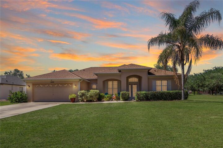 Property Photo:  12929 Regiment Drive  FL 32735 