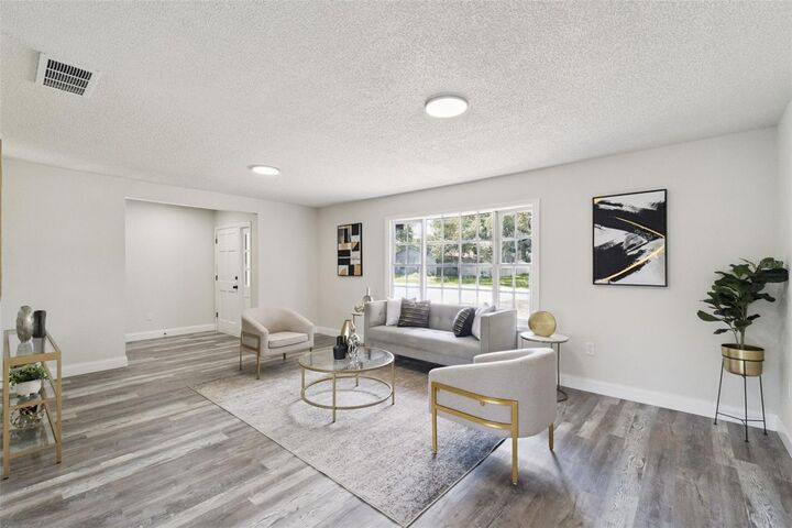 Property Photo: 2661 Ellen Avenue FL 34744