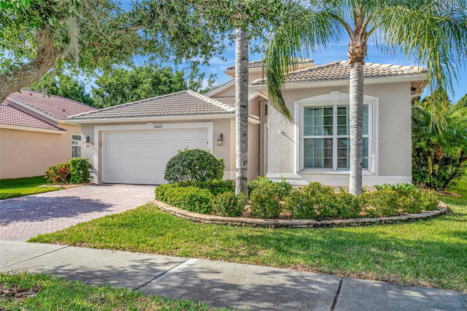 Property Photo: 16022 Golden Lakes Drive FL 33598