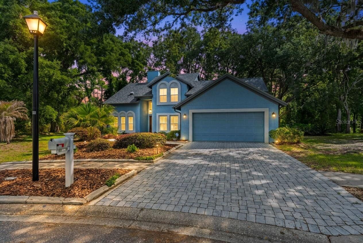 Property Photo: 16105 Cadbury Court FL 33647