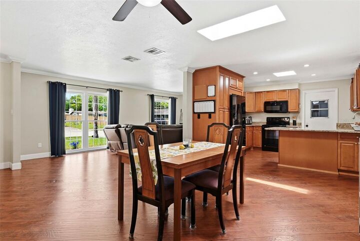 Property Photo:  130 Lemon Lane  FL 32750 