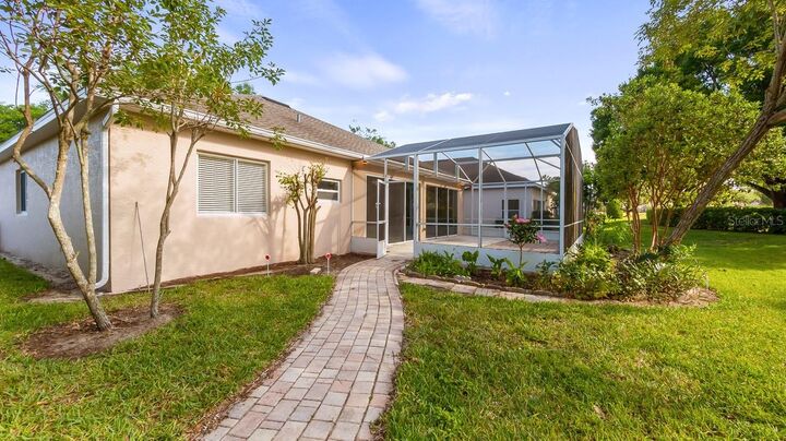 Property Photo:  2241 Kingsmill Way  FL 34711 