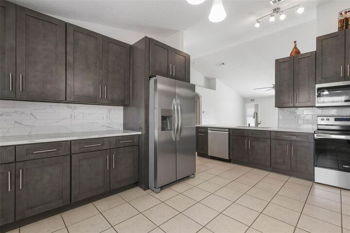 Property Photo:  9 Firethorn Lane  FL 32137 