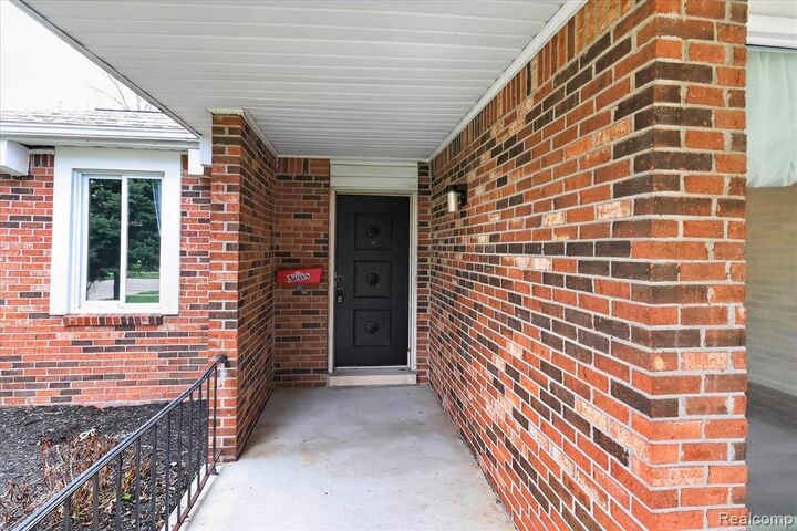 Property Photo:  43737 Westminister Way  MI 48187 3158 