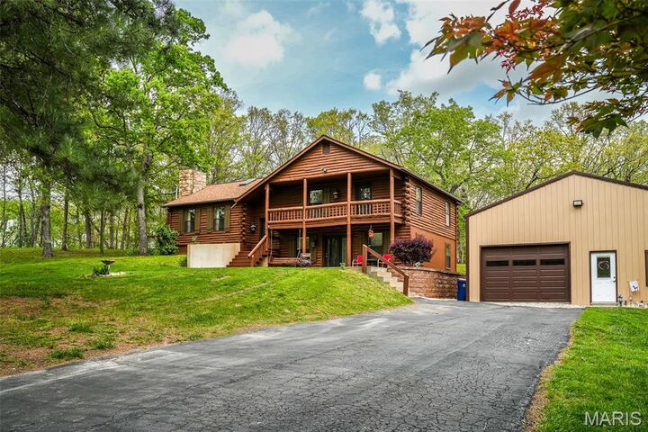 Property Photo:  1837 Lamplite Estate  MO 63077 