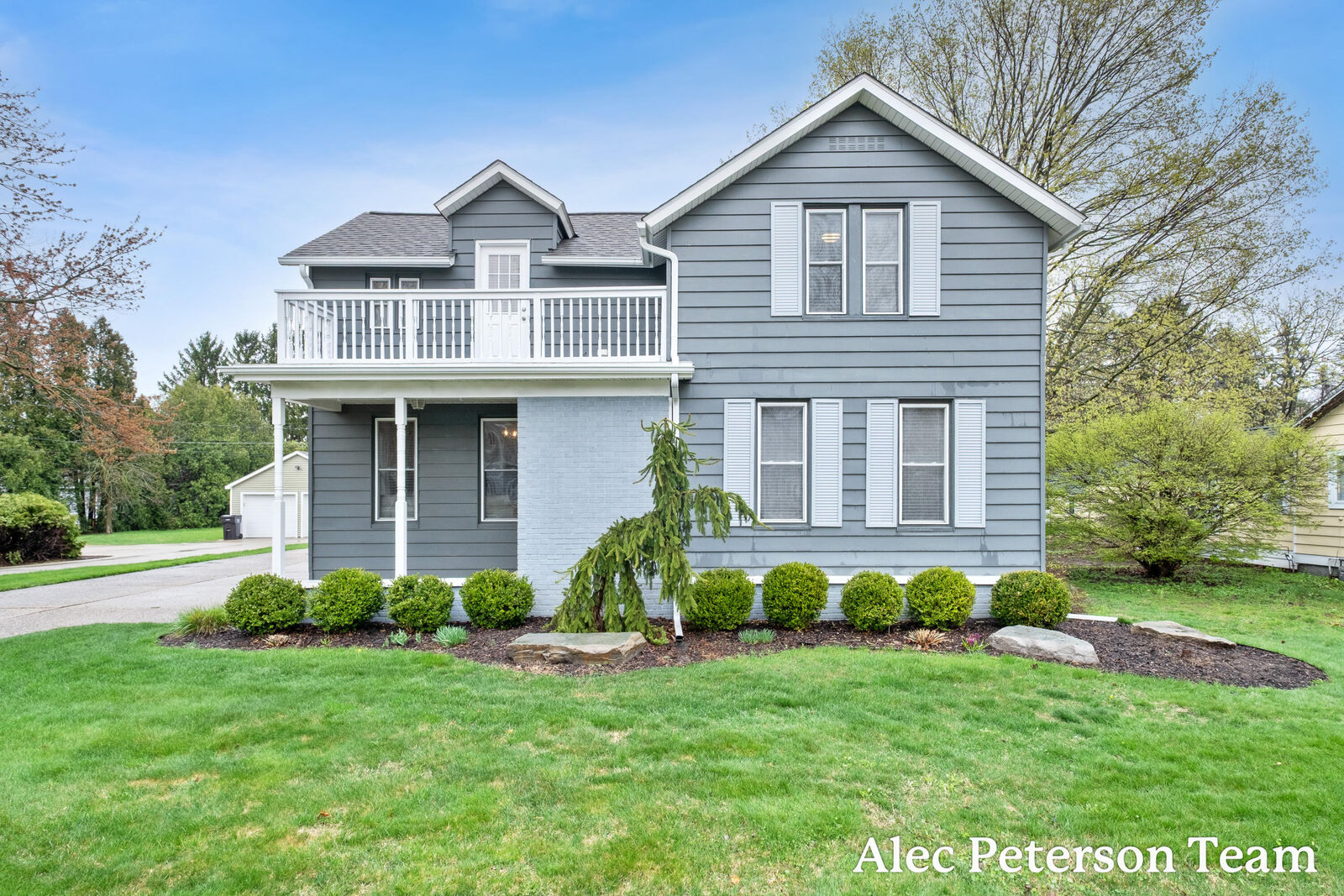 Property Photo:  107 W Main Avenue  MI 49464 