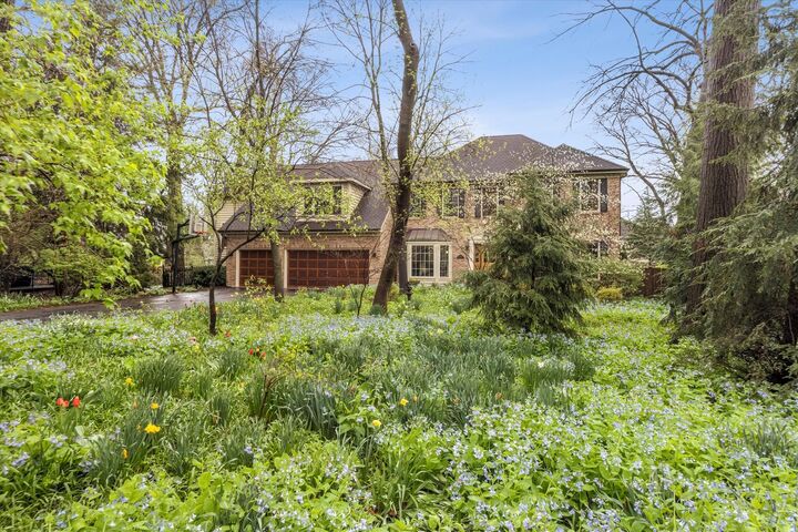 Property Photo:  504 Pin Oak Court  IL 60174 