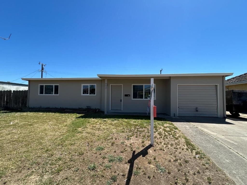 Property Photo:  452 Vallejo Street  CA 93906 