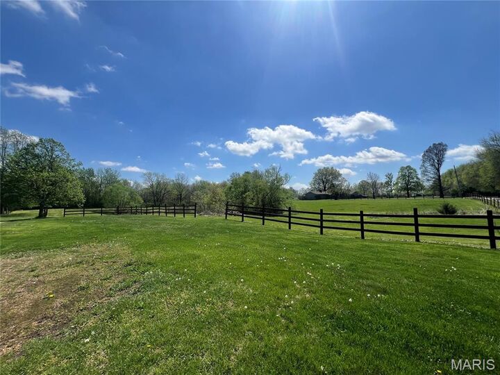 Property Photo:  172 Ballpark Trail  IL 62056 