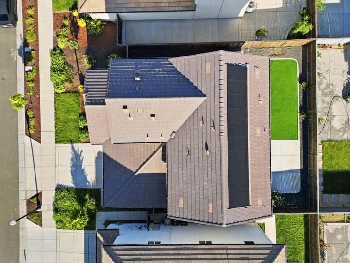 Property Photo: 3854 Watermist Way CA 95835