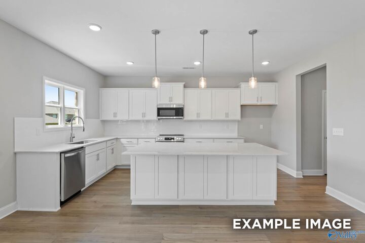 Property Photo:  212 Irish Hill Drive  AL 35759 