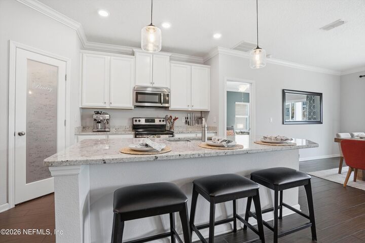 Property Photo:  1409 Tripper Drive  FL 32211 