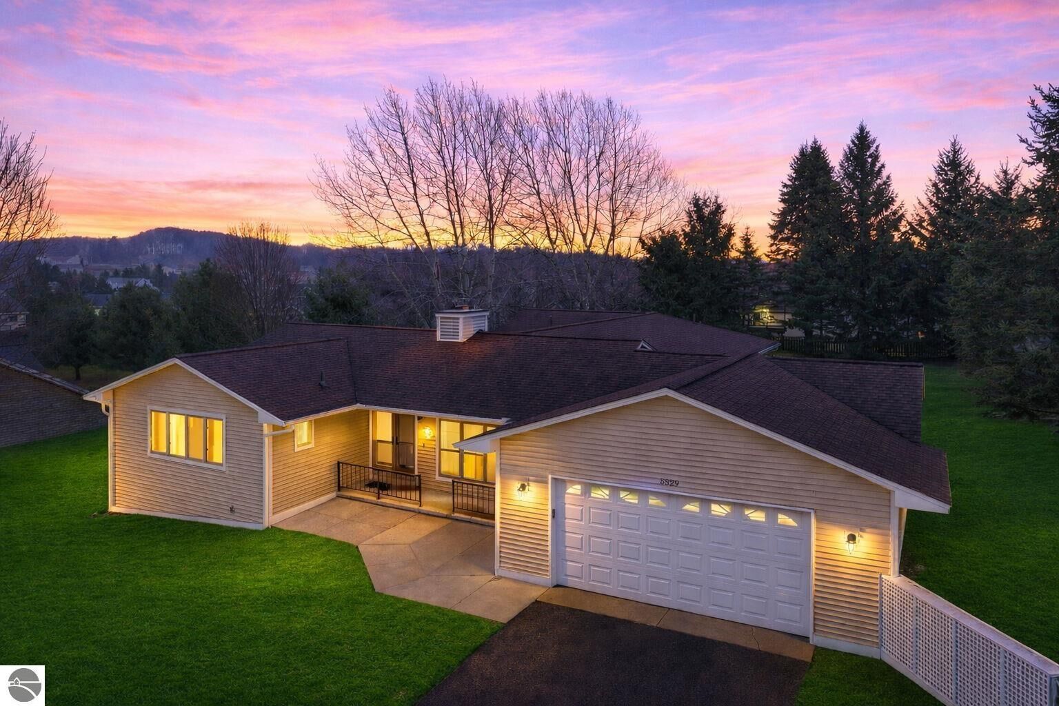 Property Photo:  5529 Heritage Way  MI 49685 