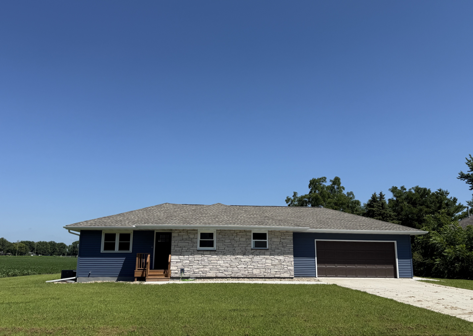 Property Photo: 409 4th Avenue SE MN 56065