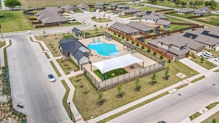 Property Photo:  145 Pinehurst Drive  TX 76023 