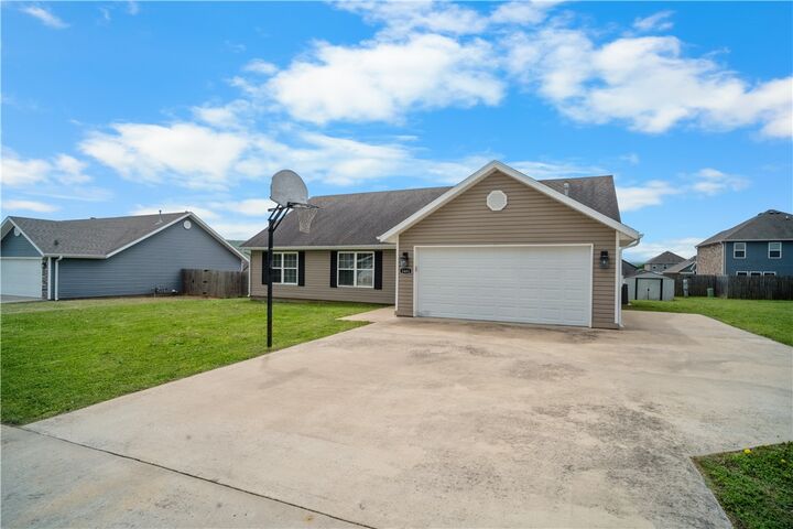 Property Photo:  1461 General Parson Drive  AR 72753 