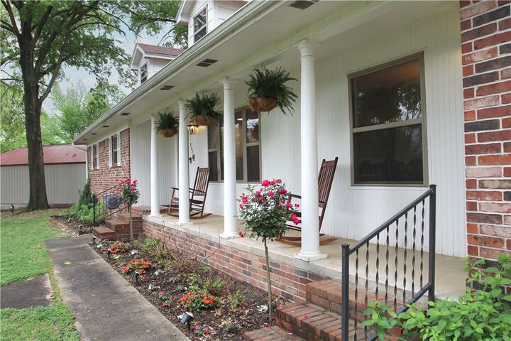 Property Photo: 701 E Pleasant Vw AR 72756