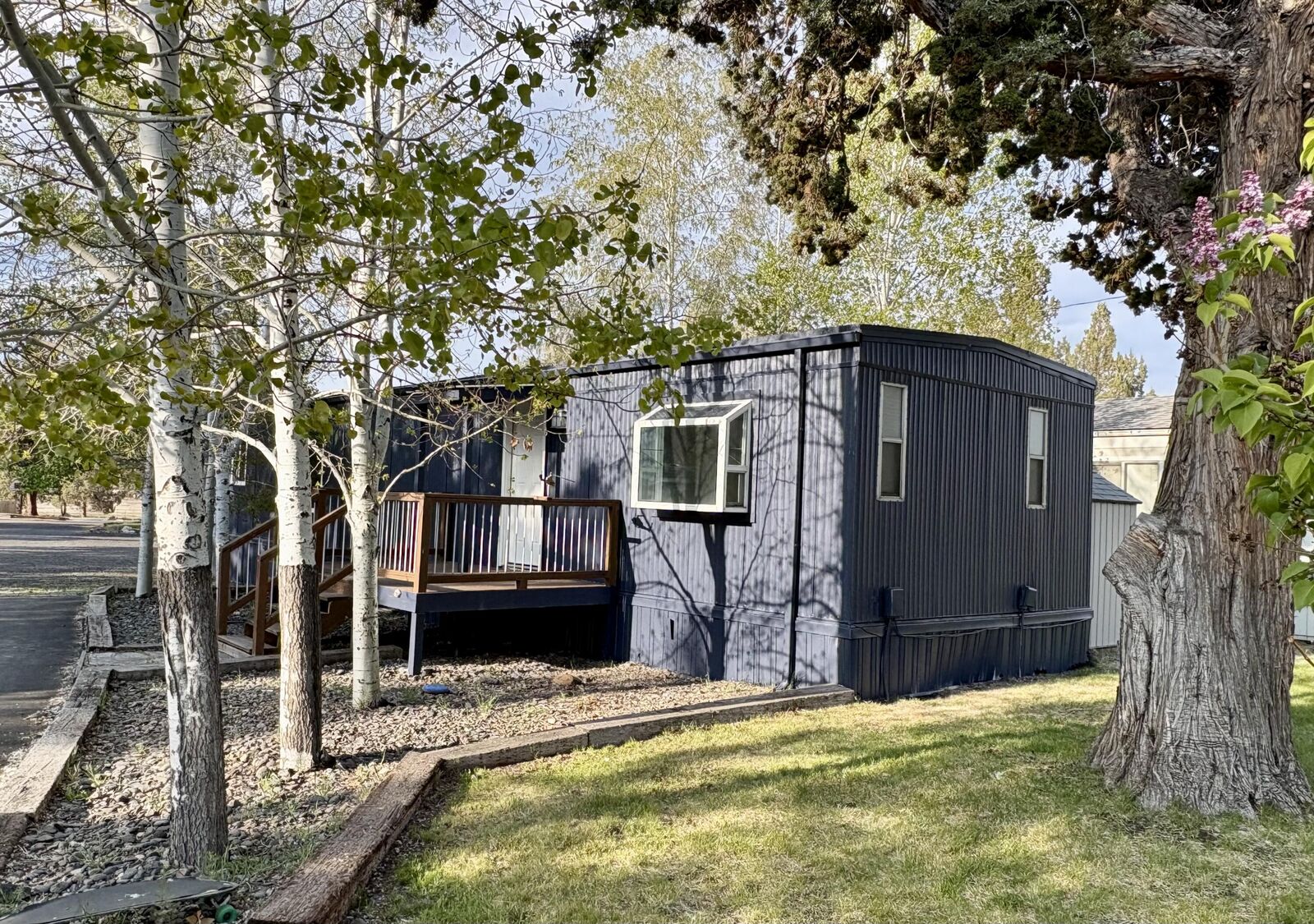 Property Photo: 6175 SW McVey Avenue 1 OR 97756