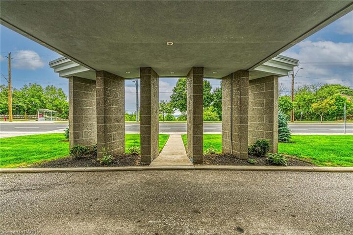 Property Photo: 350 Concession Street 302 ON L9A 1B6
