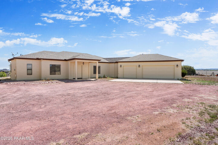 Property Photo:  2975 W Conestoga Court  AZ 86323 