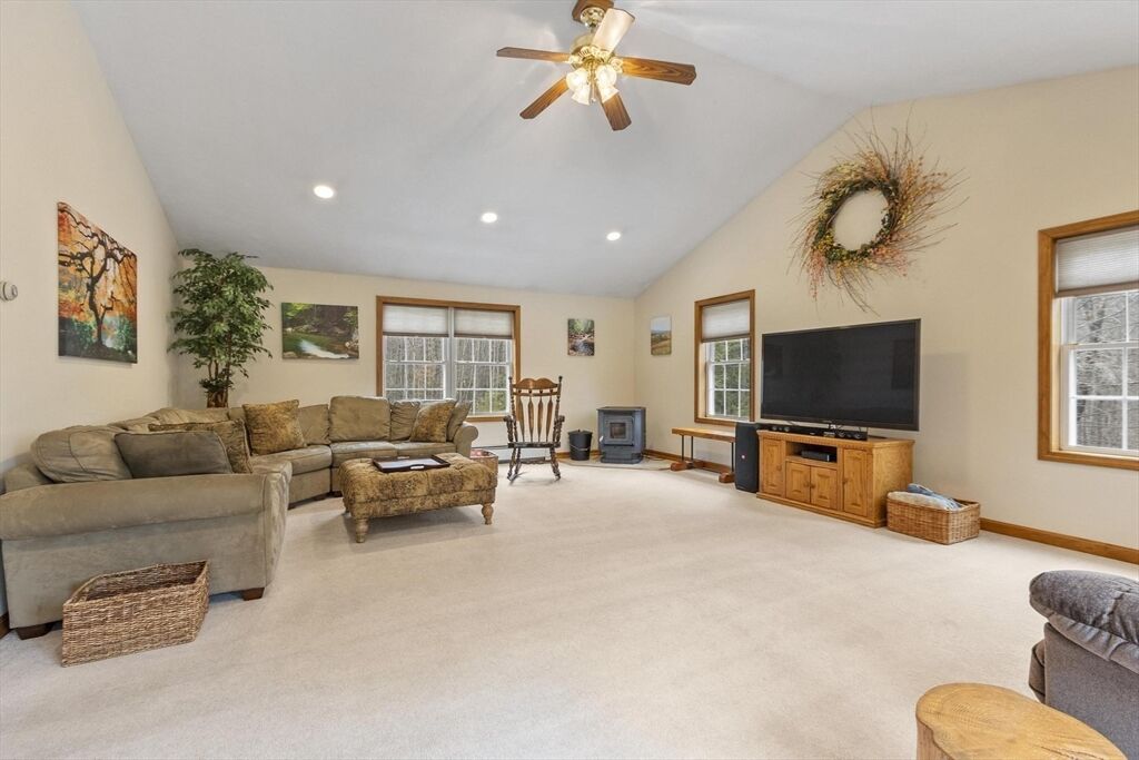 Property Photo:  75 Nash Rd  MA 01431 