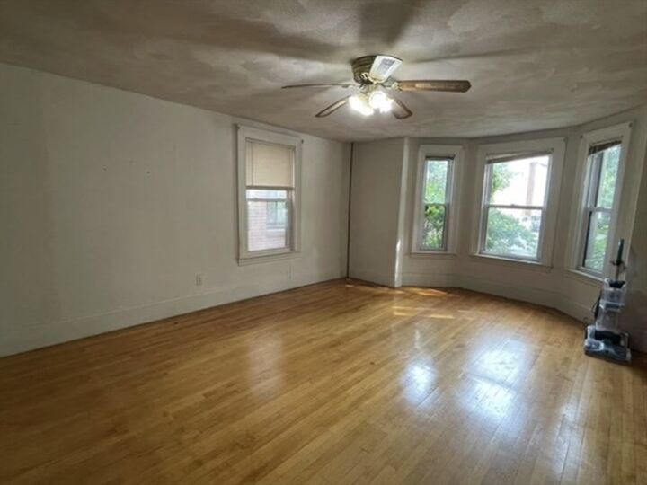 Property Photo:  251 Broadway 1  MA 02139 